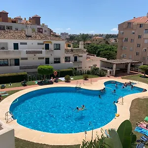 Urb Pueblo Del Parque, Luxury 2 Bedroom Apartment. Fantastic Location. Benalmadena